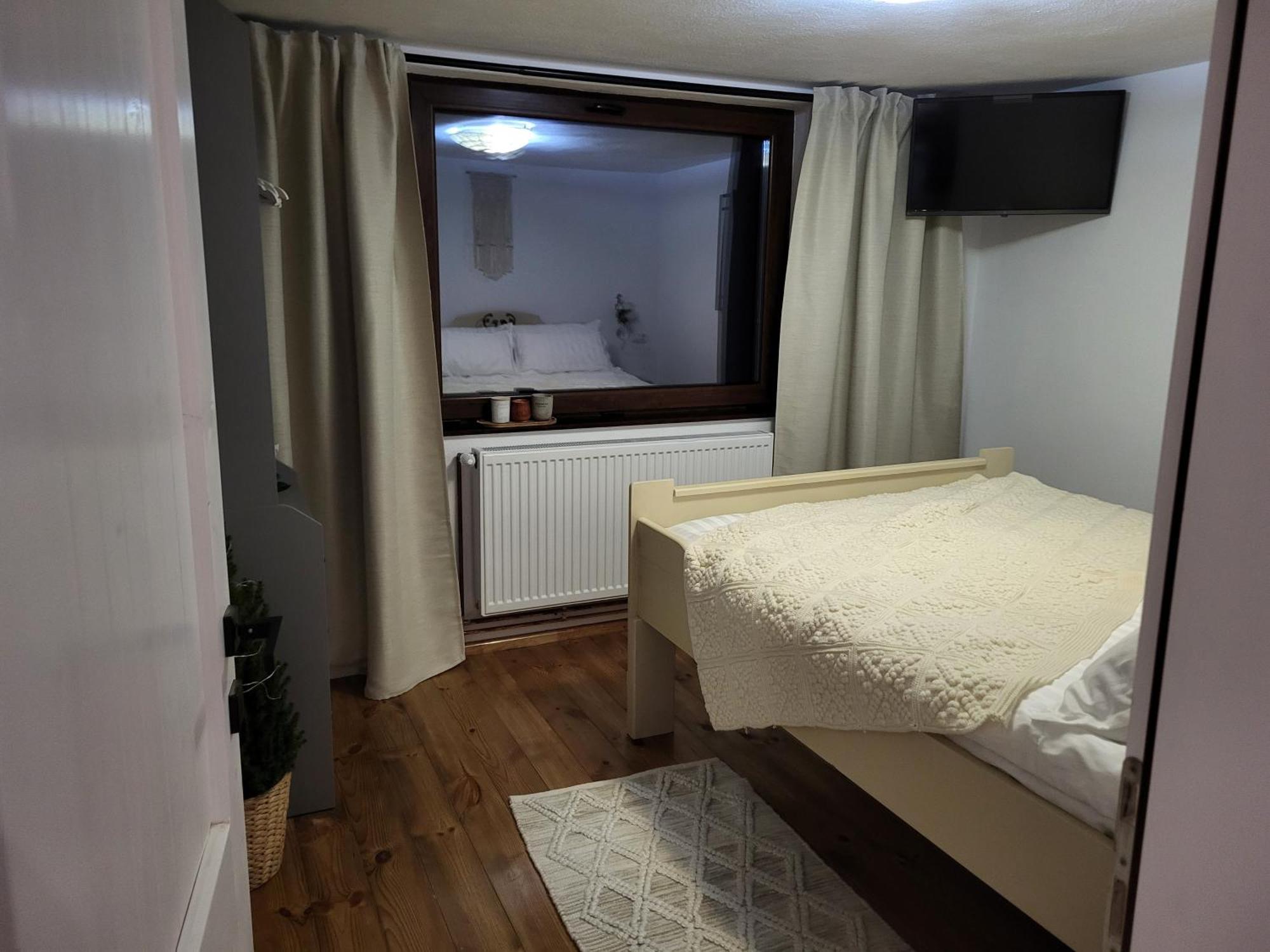 Refugiul Din Vama